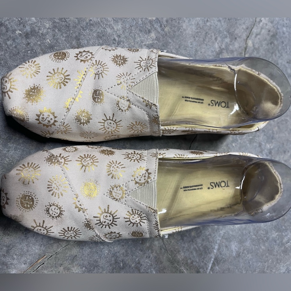 Toms gold/white slip on shoes, size 8 - Picture 2 of 4